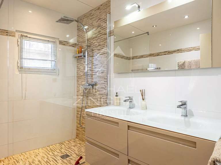 Maison Cannes - 4 chambres - 231m²