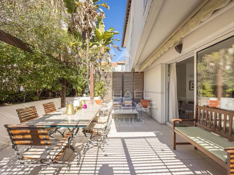 Maison Cannes - 4 chambres - 231m²