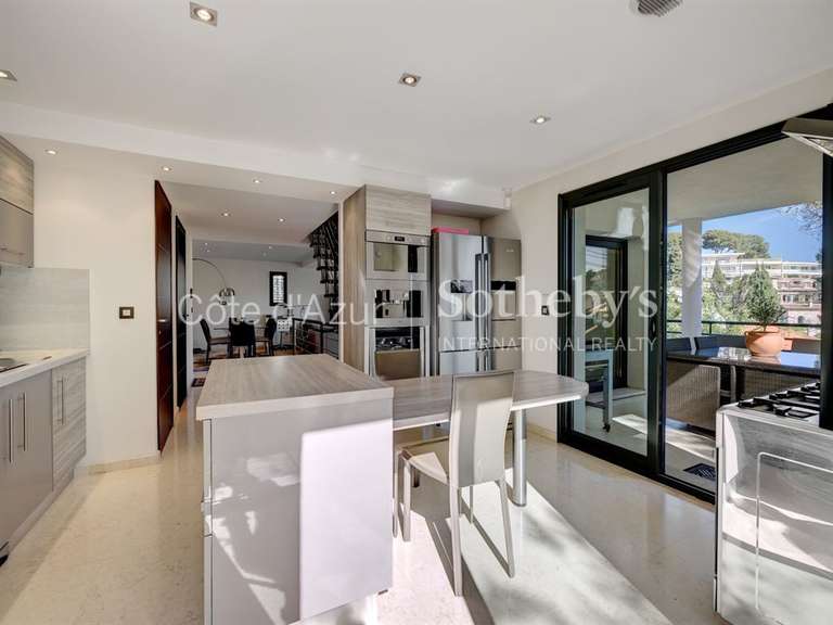 Maison Cannes - 5 chambres - 177m²