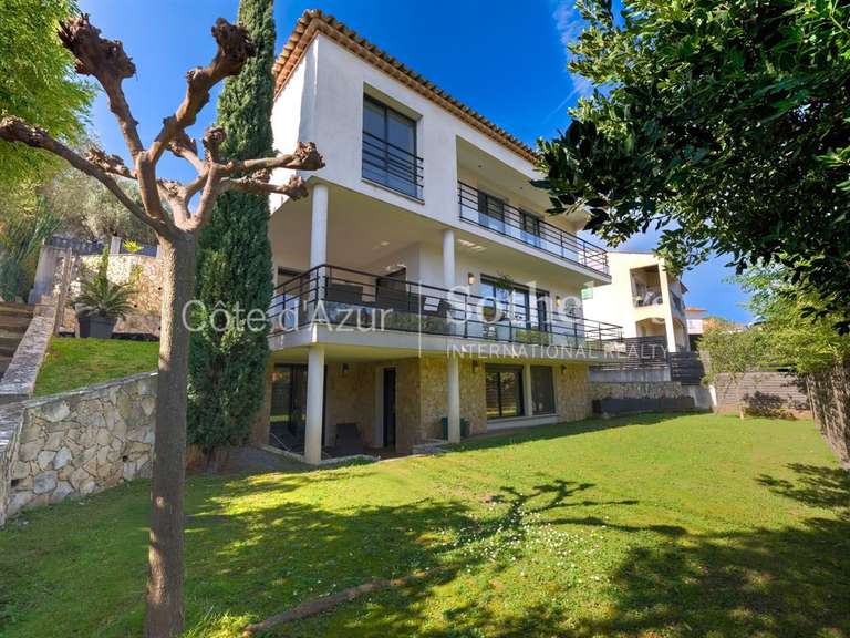 Maison Cannes - 5 chambres - 177m²