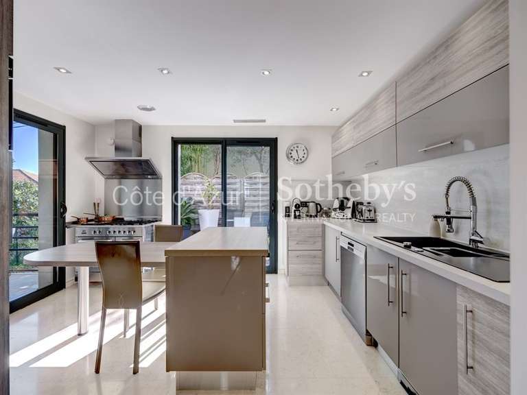 Maison Cannes - 5 chambres - 177m²