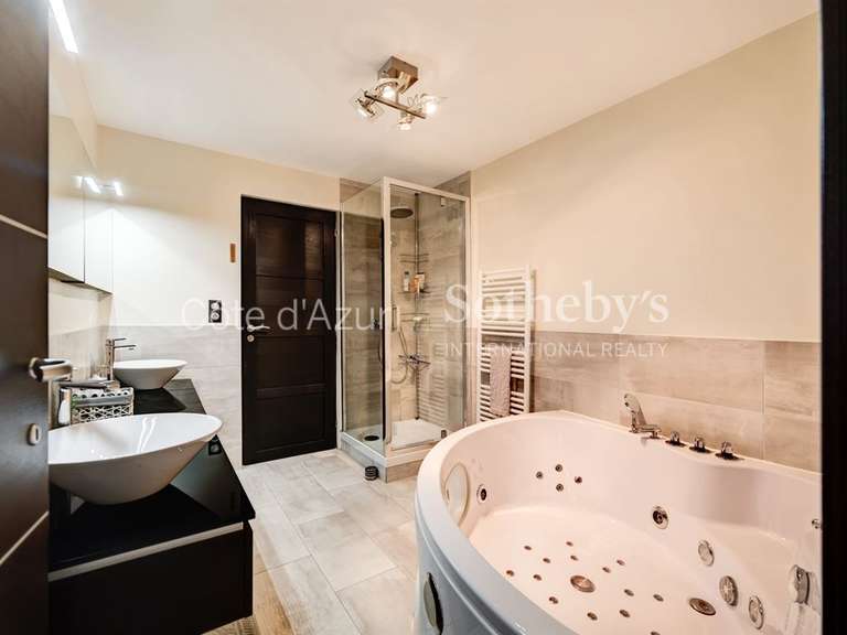 Maison Cannes - 5 chambres - 177m²