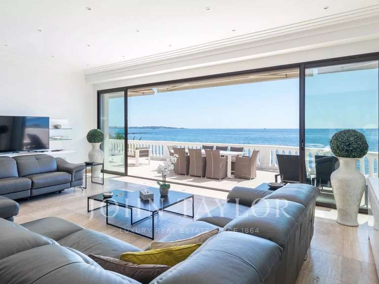 Maison Cannes - 6 chambres - 301m²