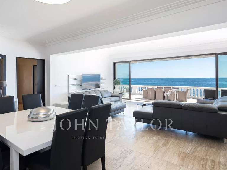 Maison Cannes - 6 chambres - 301m²