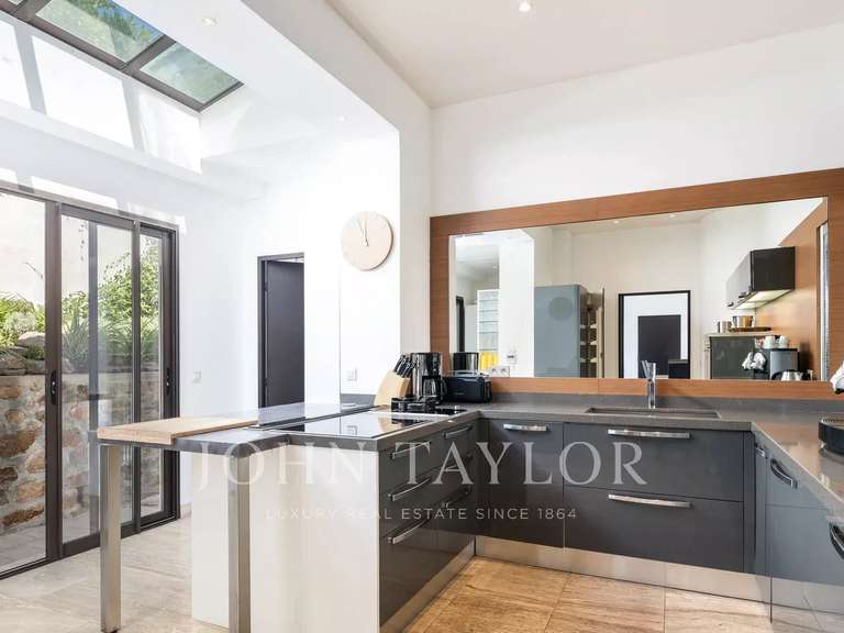 Maison Cannes - 6 chambres - 301m²