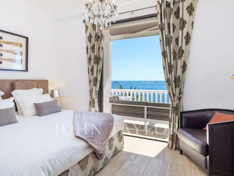 Maison Cannes - 6 chambres - 301m²