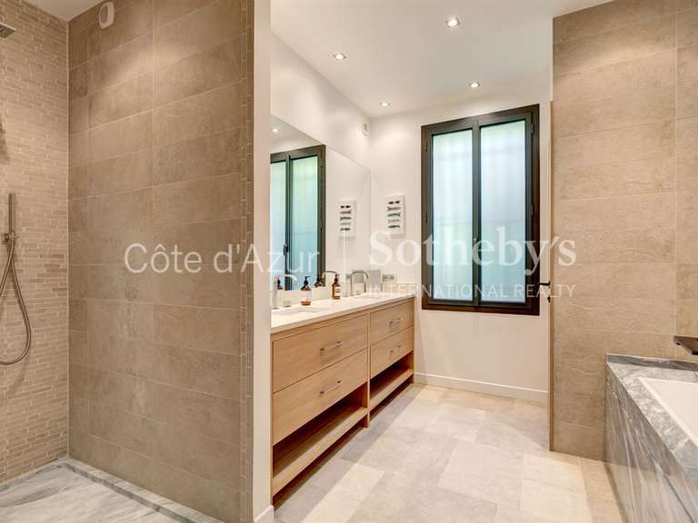Maison Cannes - 5 chambres - 280m²