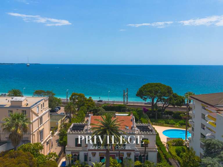 Maison Cannes - 13 chambres - 826m²