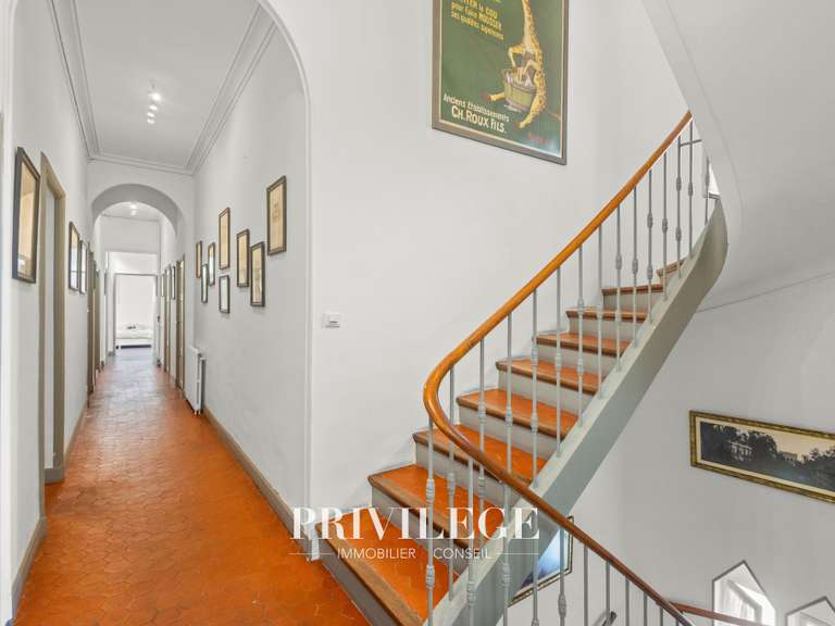 Maison Cannes - 13 chambres - 826m²