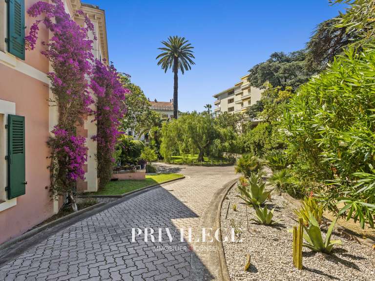 Maison Cannes - 13 chambres - 826m²