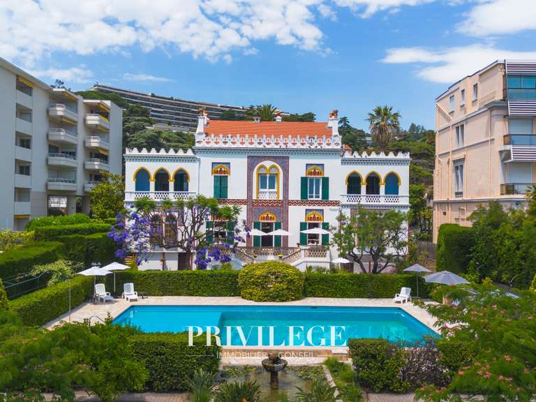 Maison Cannes - 13 chambres - 826m²