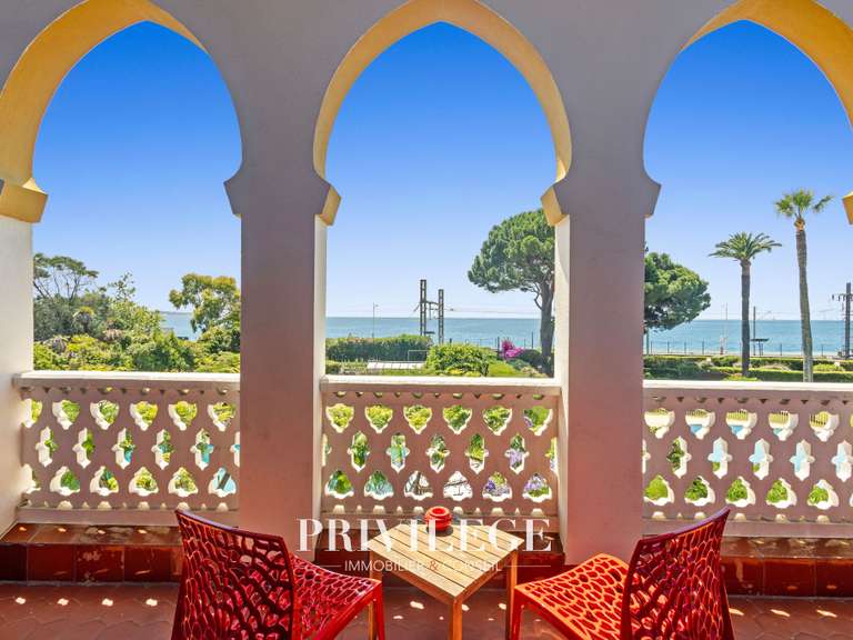 Maison Cannes - 13 chambres - 826m²