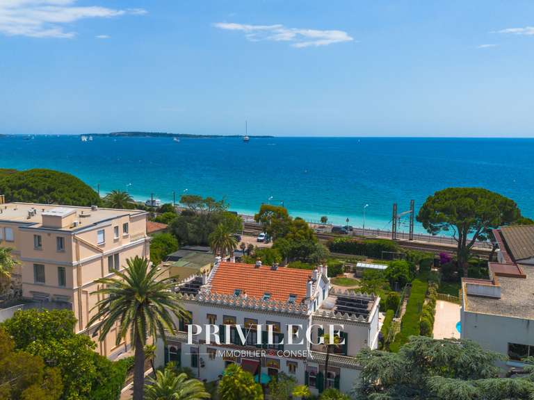 Maison Cannes - 13 chambres - 826m²