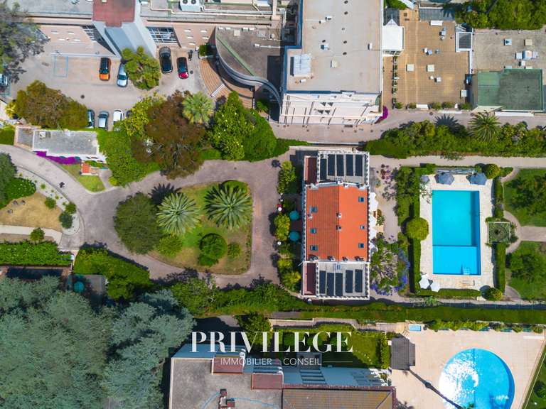 Maison Cannes - 13 chambres - 826m²