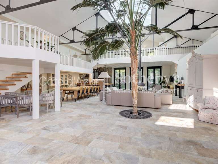 Maison Cannes - 3 chambres - 315m²