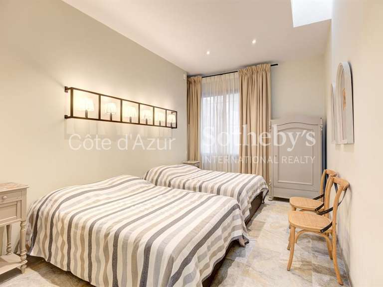 Maison Cannes - 3 chambres - 315m²