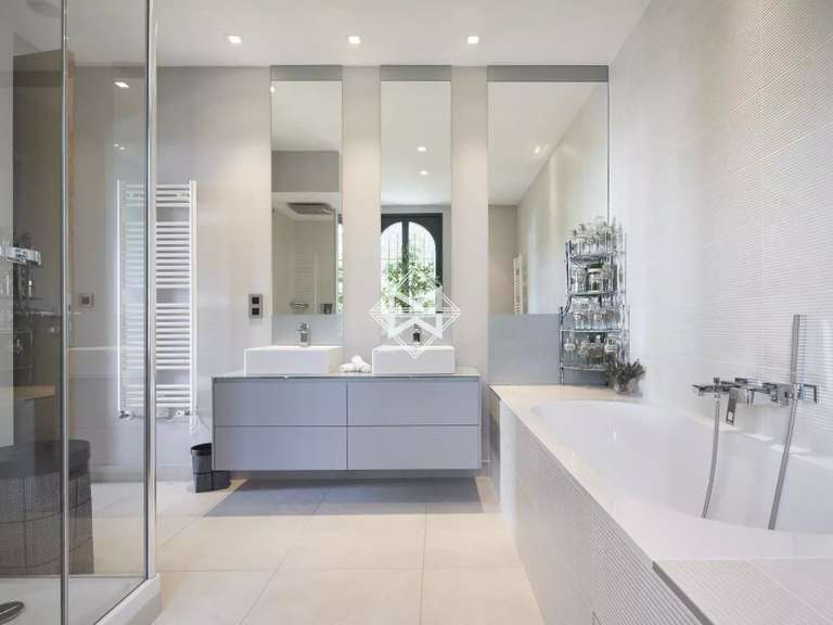 Villa with Sea view Cannes - 6 bedrooms - 318m²