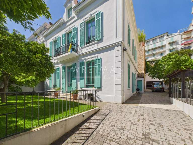 Villa Cannes - 9 bedrooms - 242m²