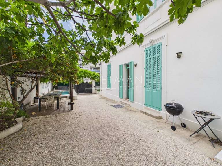 Villa Cannes - 9 bedrooms - 242m²