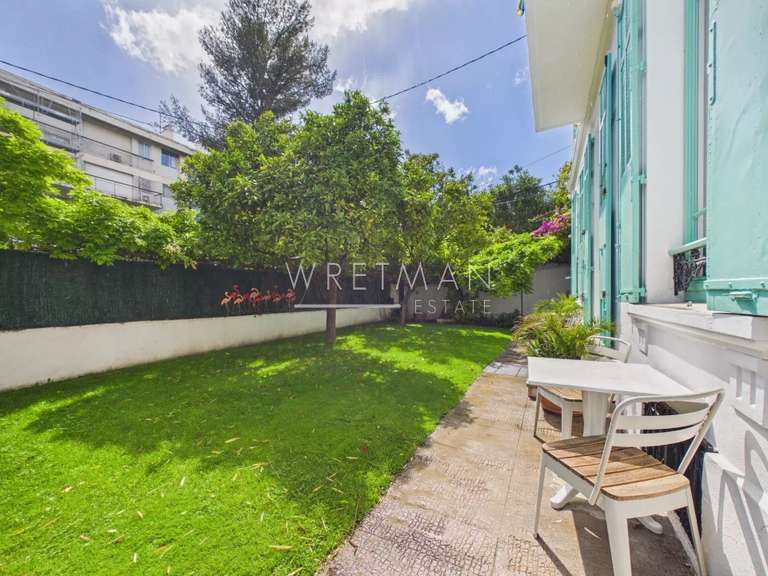 Villa Cannes - 9 bedrooms - 242m²