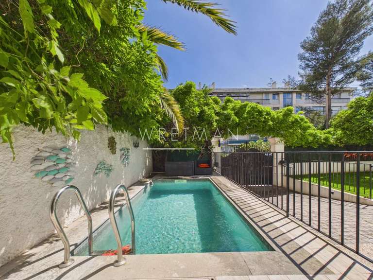 Villa Cannes - 9 bedrooms - 242m²