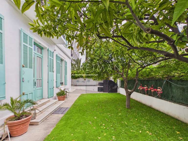 Villa Cannes - 9 bedrooms - 242m²