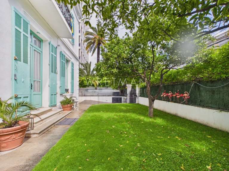 Villa Cannes - 9 bedrooms - 242m²