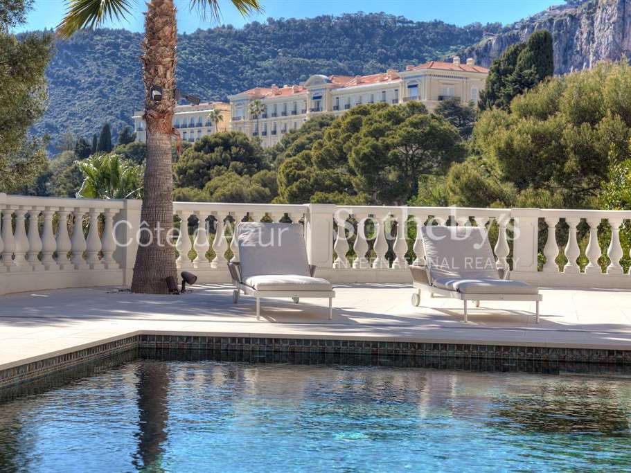 Mansion Cap-d'Ail