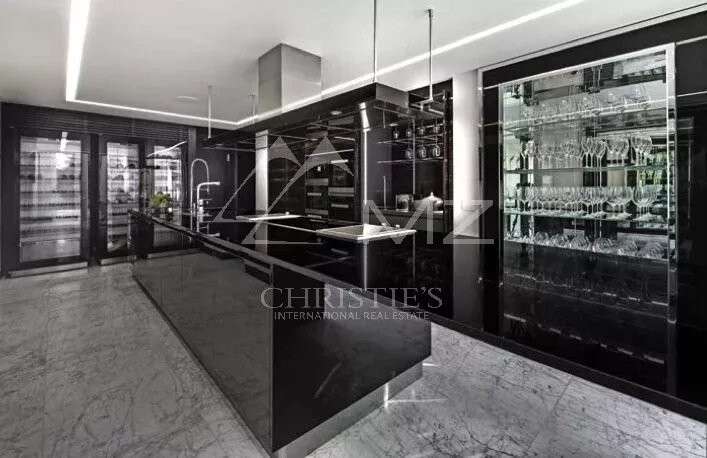 Villa Cap-d'Ail - 7 chambres - 590m²