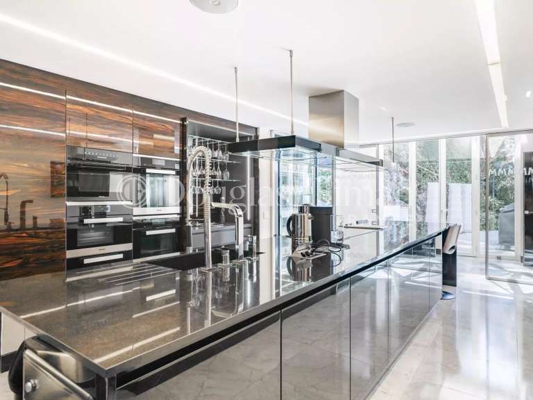 Villa Cap-d'Ail - 7 chambres - 588m²