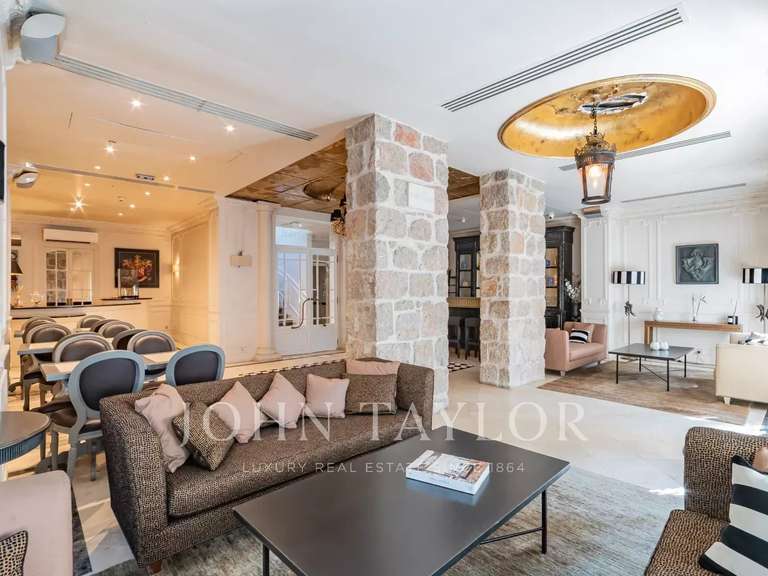 Villa Cap-d'Ail - 14 chambres - 480m²