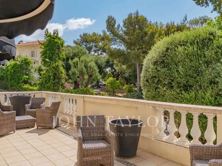 Villa Cap-d'Ail - 14 chambres - 480m²