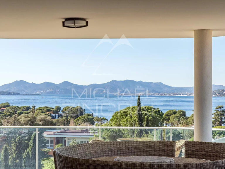 Vente Appartement avec Vue mer Cap-d-antibes - 3 chambres