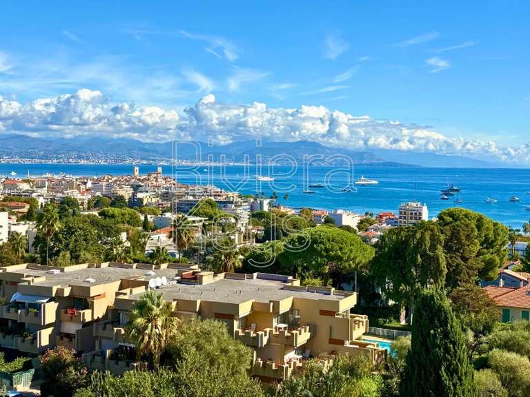 Apartment cap-d-antibes - 3 bedrooms - 142m²