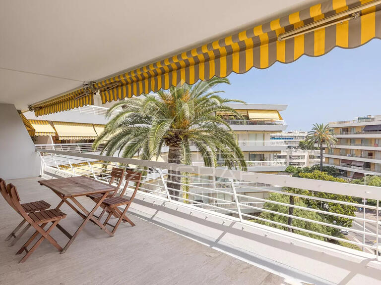 Appartement Cap-d-antibes - 3 chambres - 94m²