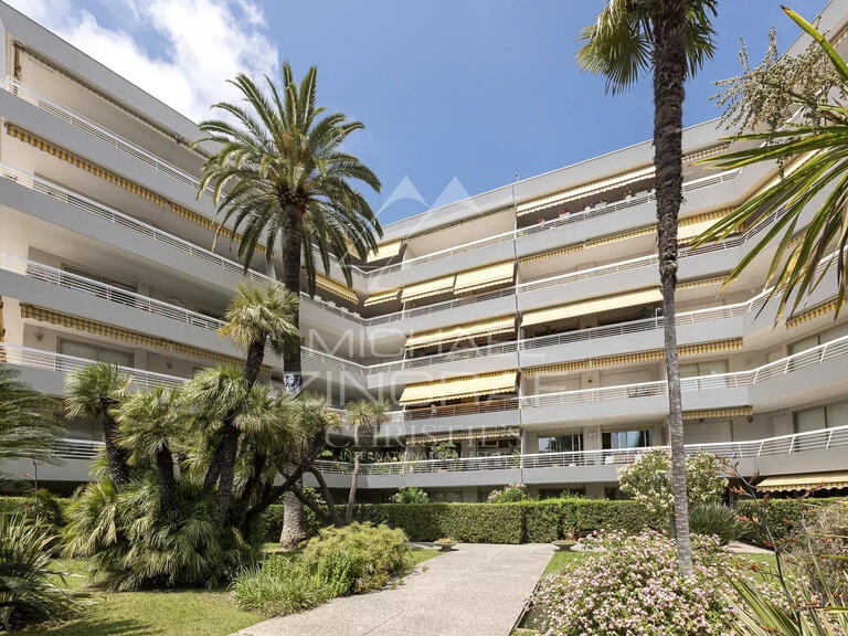 Appartement Cap-d-antibes - 3 chambres - 94m²