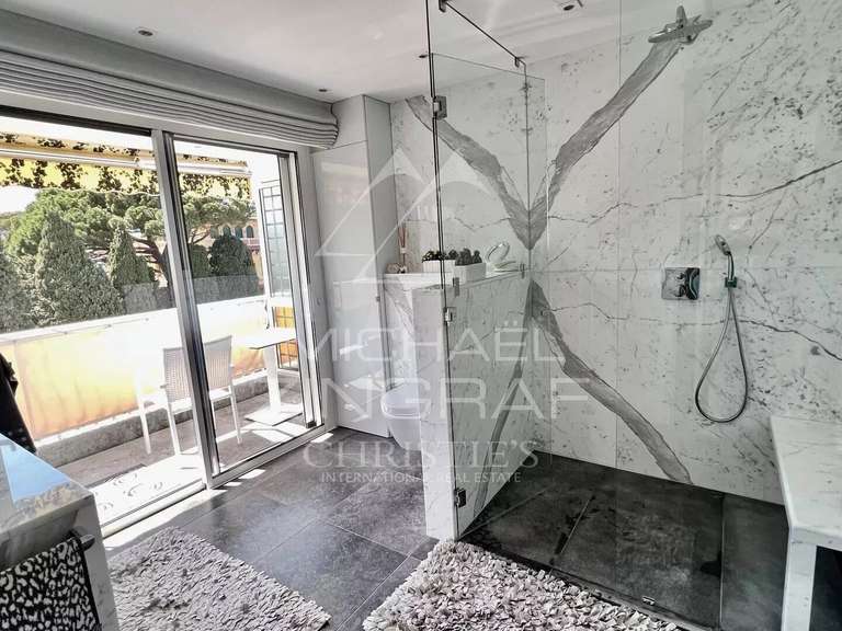 Appartement Cap-d-antibes - 2 chambres - 138m²