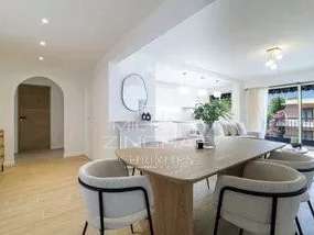 Appartement Cap-d-antibes - 2 chambres - 82m²
