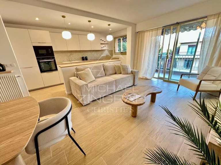 Apartment cap-d-antibes - 2 bedrooms - 82m²