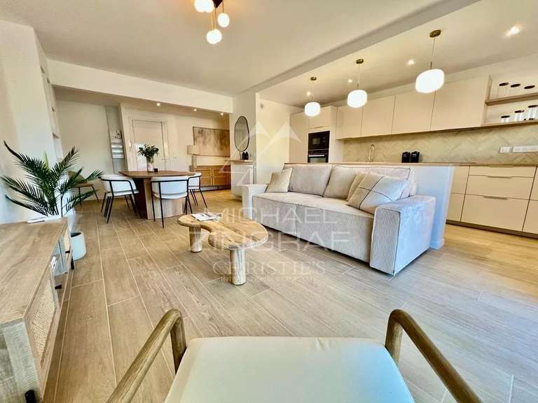Apartment cap-d-antibes - 2 bedrooms - 82m²