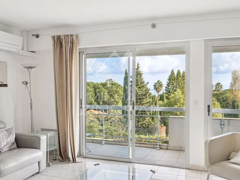 Apartment cap-d-antibes - 2 bedrooms - 72m²