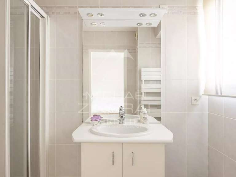 Apartment cap-d-antibes - 2 bedrooms - 72m²