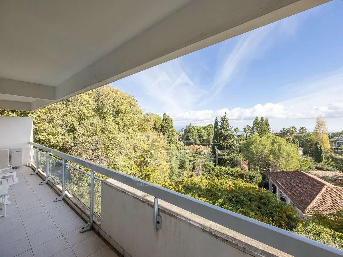 Apartment cap-d-antibes