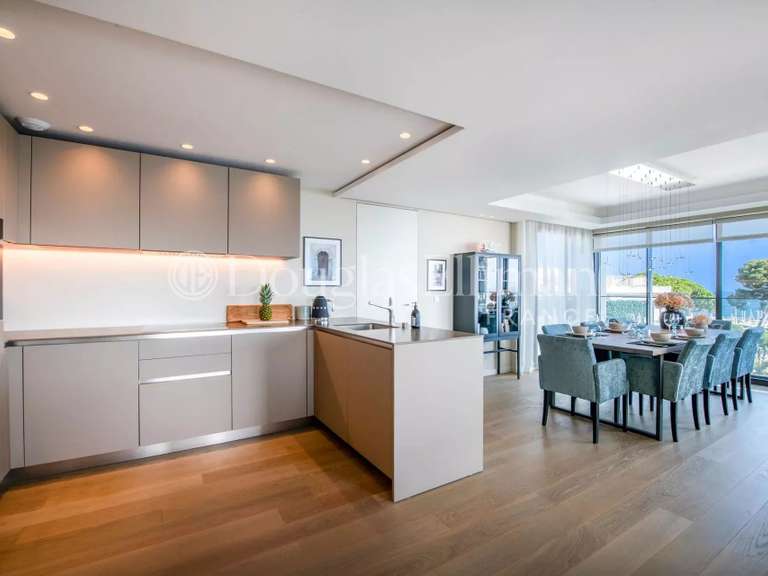 Apartment cap-d-antibes - 3 bedrooms - 110m²