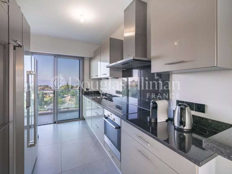 Apartment with Sea view cap-d-antibes - 3 bedrooms - 103m²