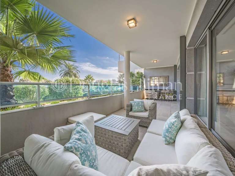 Apartment with Sea view cap-d-antibes - 2 bedrooms - 66m²