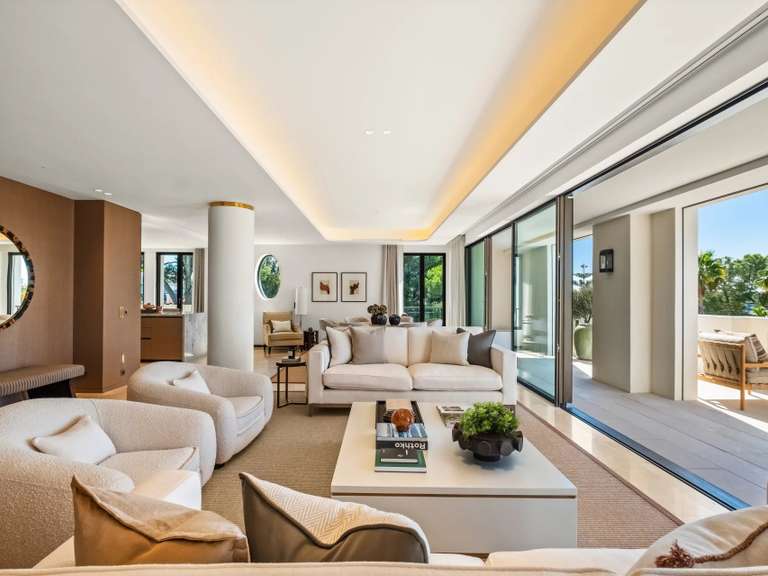 Appartement avec Vue sur mer Cap-d-antibes - 2 chambres - 198m²