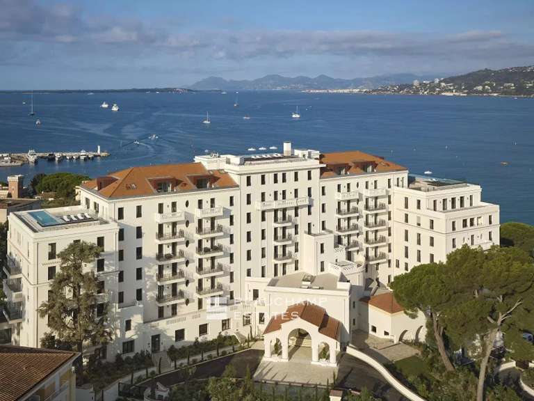 Appartement avec Vue sur mer Cap-d-antibes - 2 chambres - 198m²