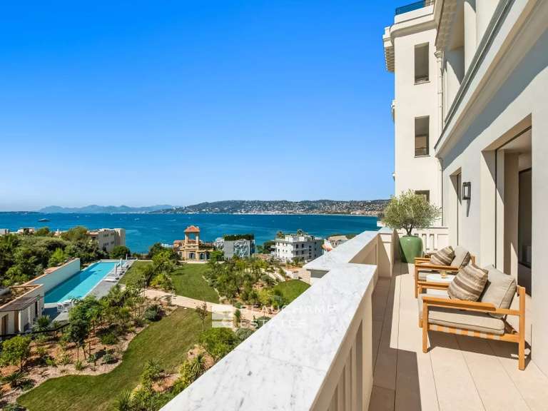Appartement avec Vue sur mer Cap-d-antibes - 2 chambres - 198m²