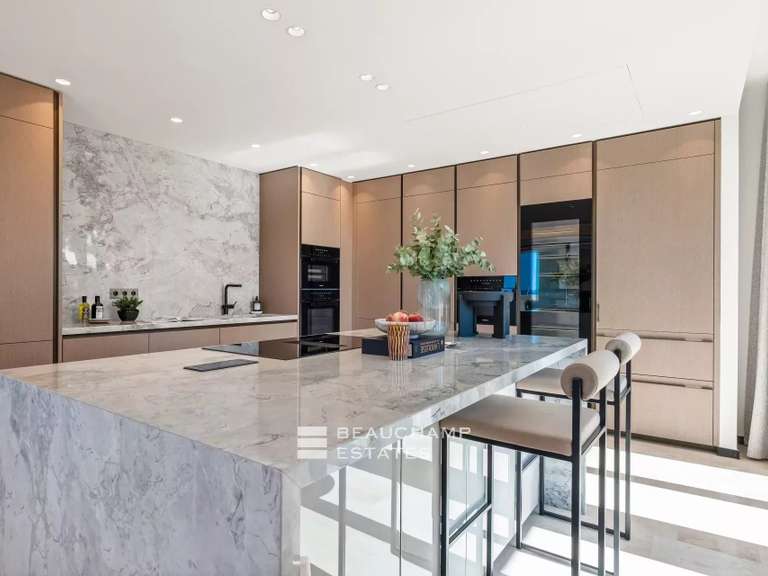 Appartement avec Vue sur mer Cap-d-antibes - 2 chambres - 198m²